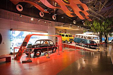 《完蛋我被美女包围》手机版将上线 完美移植Steam本体